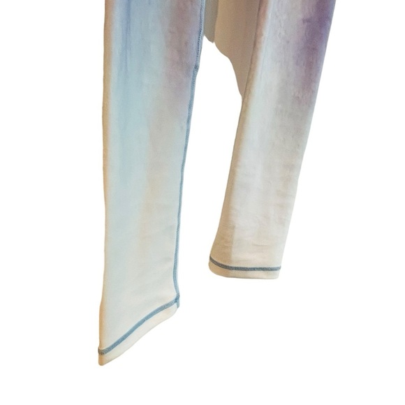 💕🧘♂️FAY WITH LOVE SMALL PURPLE WHITE MANDALA YOGA LEGGINS POLYESTER💕🧘🏼♀️ - Picture 4 of 10